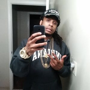 Meet your Posher, Loonieo